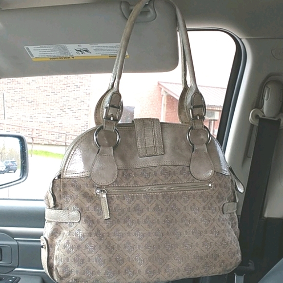 Guess Large Shoulder Bag - Picture 2 of 13